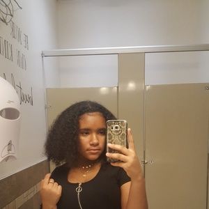 Meet your Posher, Layla